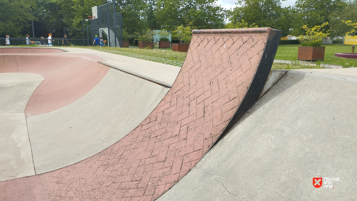 Stekene skatepark